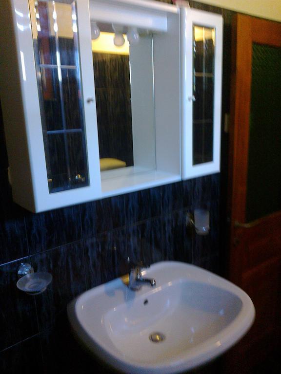 Rohan Villa Hikkaduwa Room photo